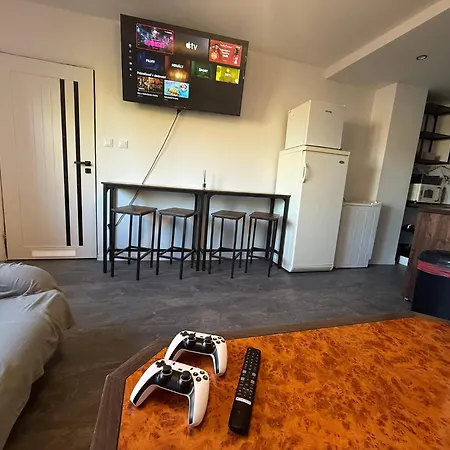 Apartmán Self-check- New Levice
