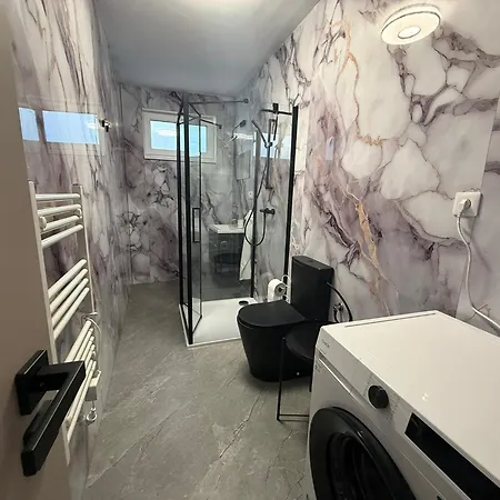 Apartmán Self-check- New Levice